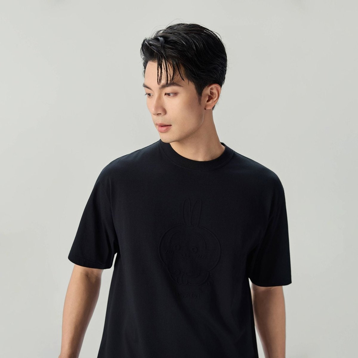 Giordano Men's Chiikawa Usagi Printed Cotton Blend Relaxed Tee - Premium Print Tee