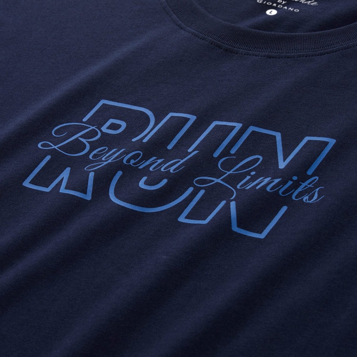 Giordano Men's Crew-Neck Graphic Tee | Online Exclusive - Premium Print Tee