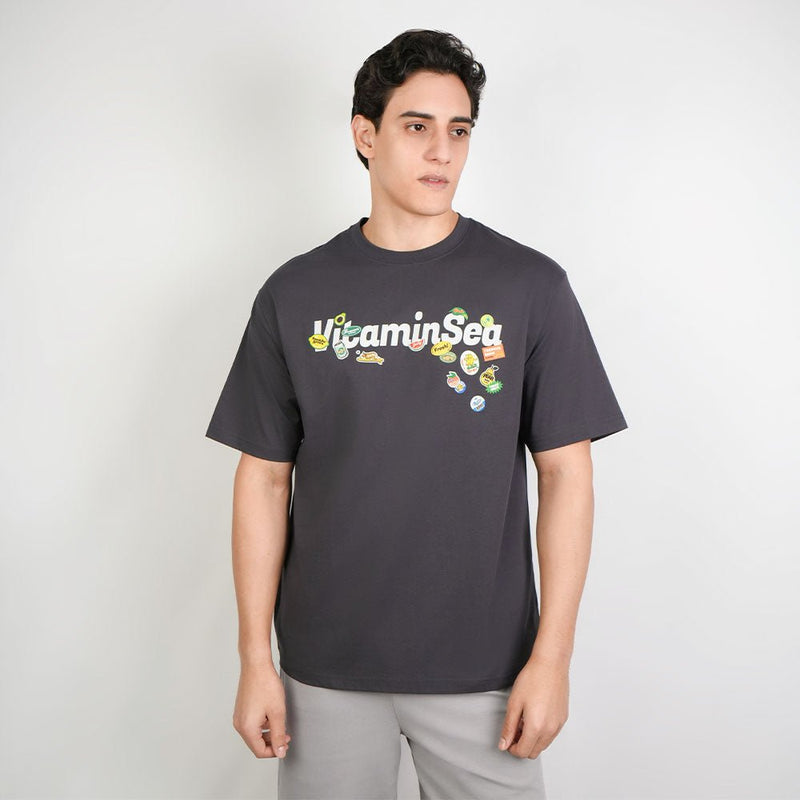Giordano Men's Endless Lazy Days Atom Relaxed Graphic Tee - Premium Print Tee