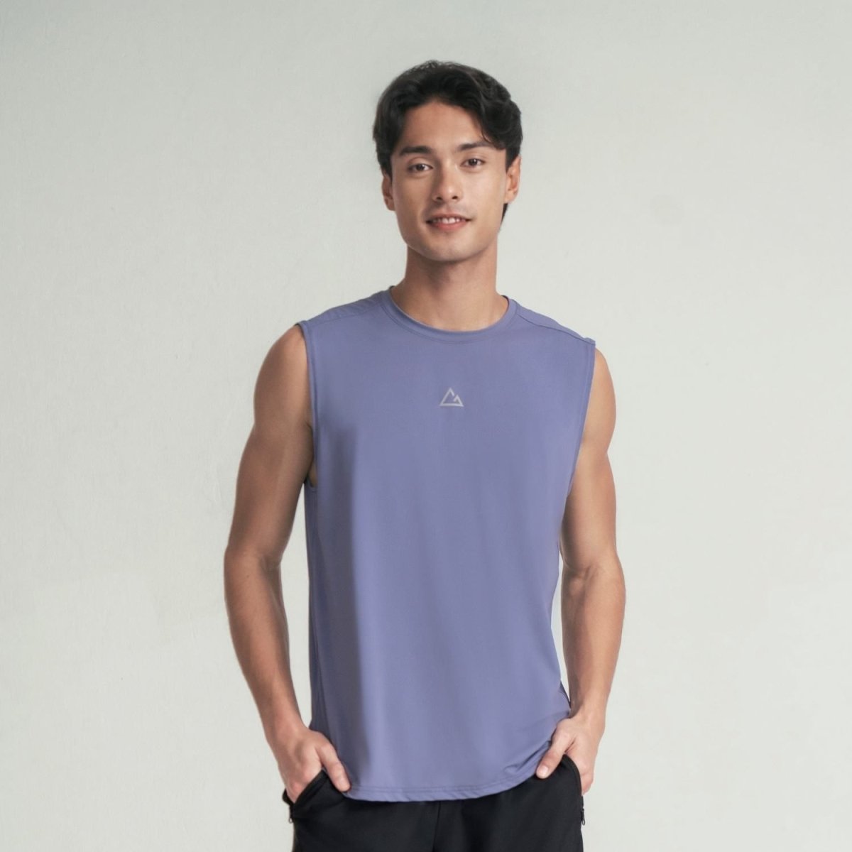 Giordano Men's G-Motion Wrap Knit Sleeveless Slim Vest - Premium Tee