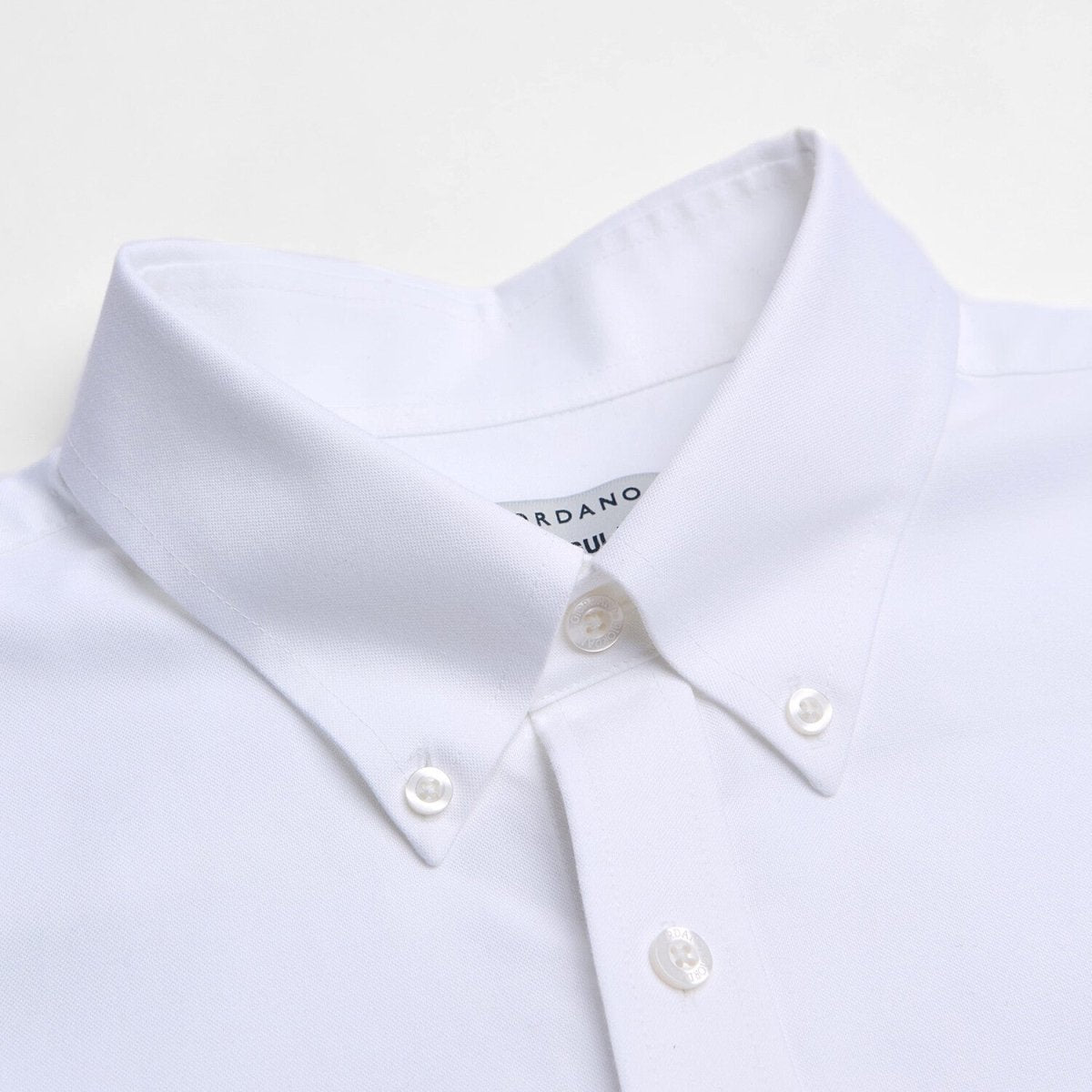 Giordano Men's Regular Fit Wrinkle-Free Short Sleeve Oxford Shirt - Premium Shirts