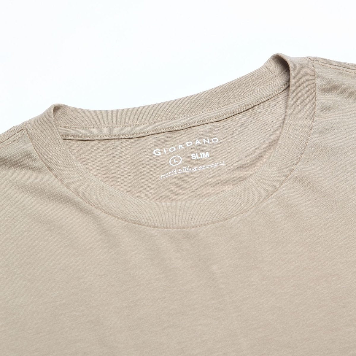 Giordano Men’s Slim Cotton Crew Neck Signature Print Tee - Premium Print Tee