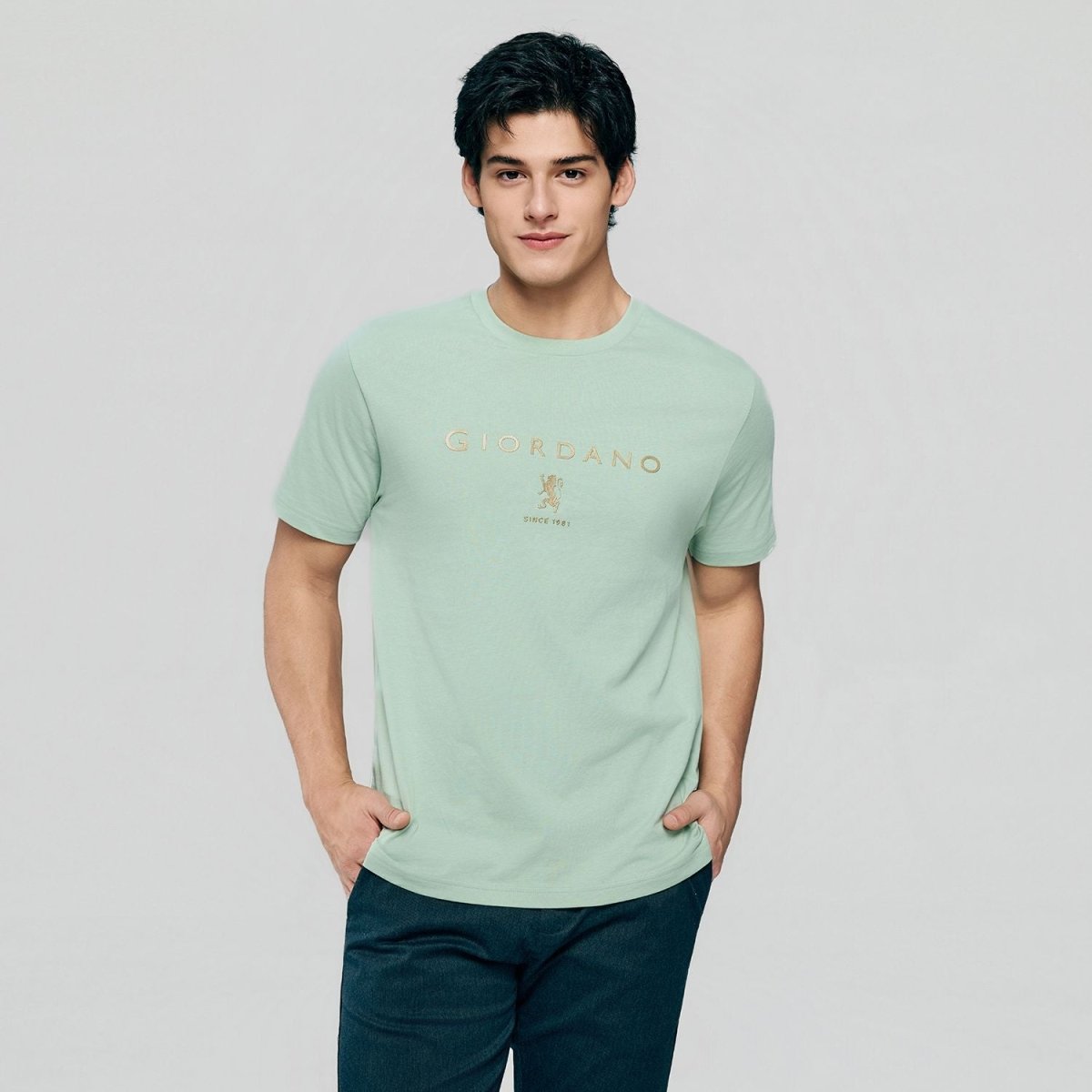 Giordano Men’s Slim Cotton Crew Neck Signature Print Tee - first_variant_option_2 Premium Print Tee for Giordano