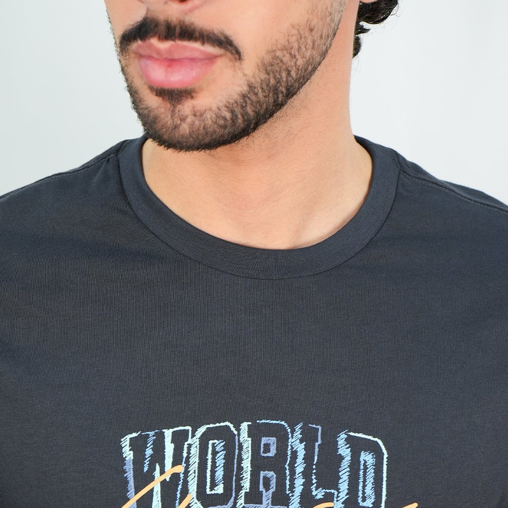 Giordano Men’s Slim Cotton Crew Neck WWS Graphic Print Tee - first_variant_option_2 Premium Print Tee for Giordano