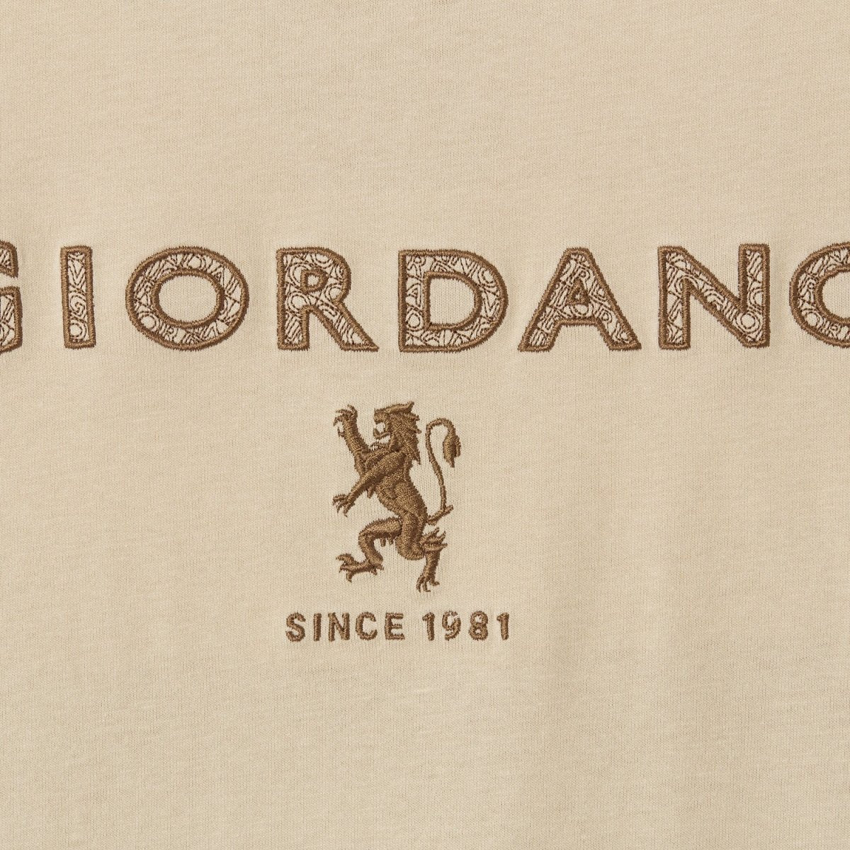 Giordano Men's Slim Fit Cotton Jersey Signature Print Tee - Premium Print Tee