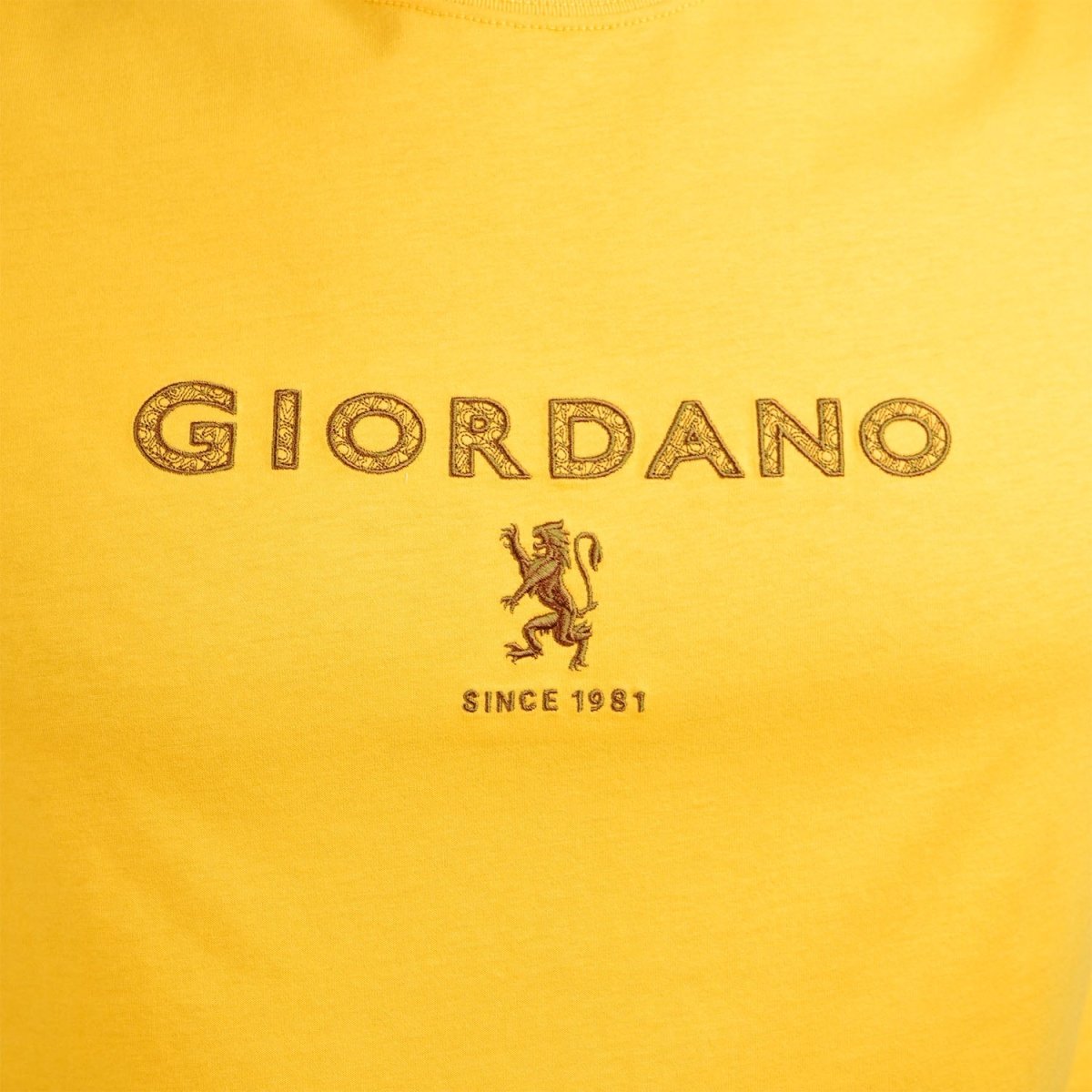Giordano Men's Slim Fit Cotton Jersey Signature Print Tee - Premium Print Tee