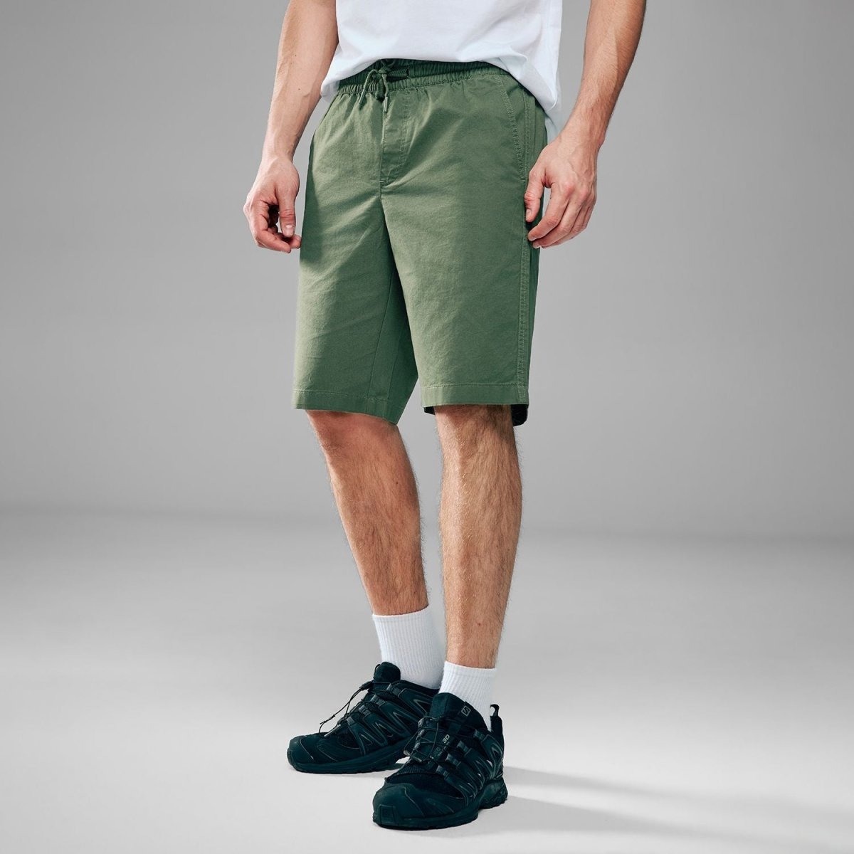 Giordano Men’s Slim Lightweight Twill Bermuda Shorts - first_variant_option_2 Premium Shorts for Giordano