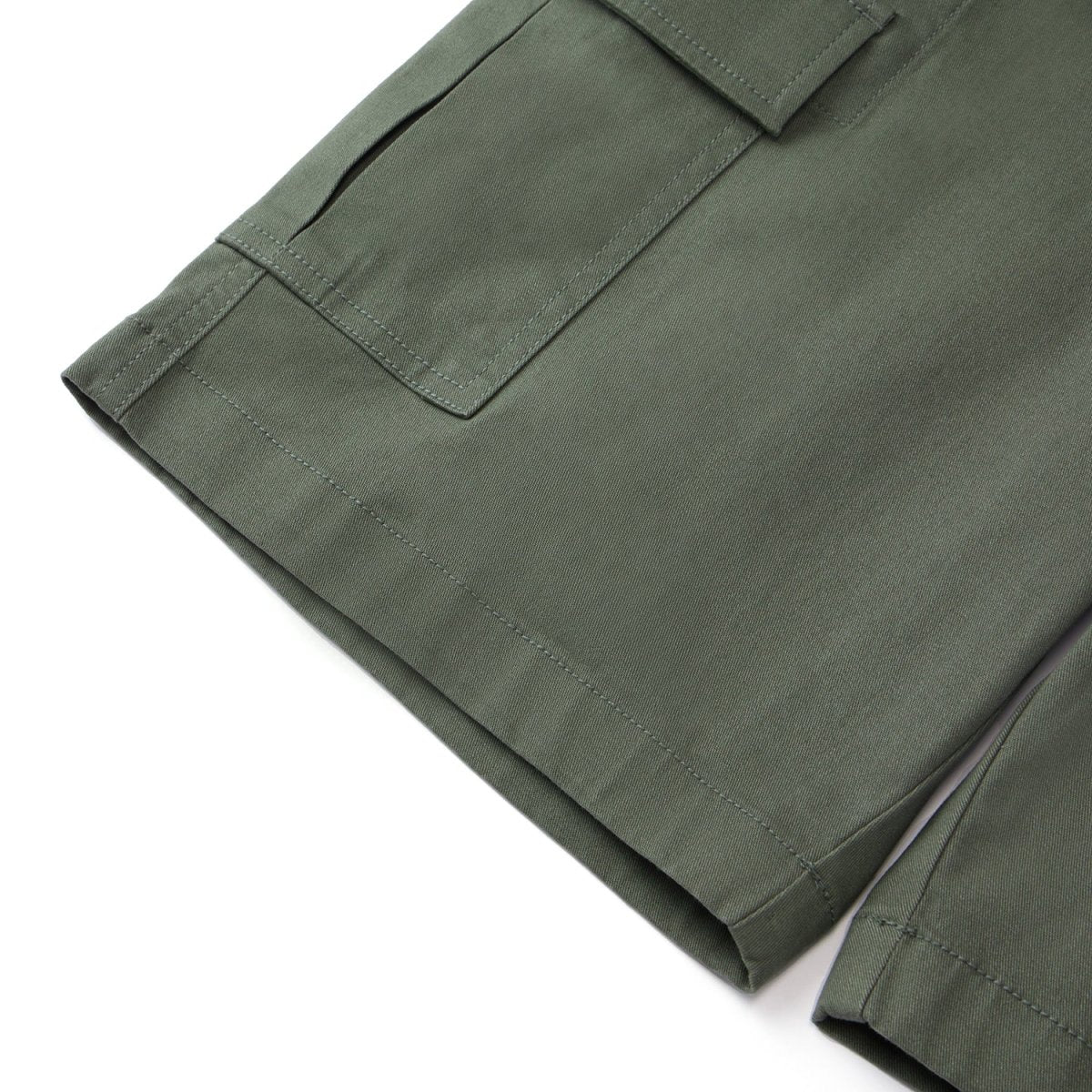 Giordano Men's Twill Low Rise Relaxed Fit Cargo Bermuda - Premium Shorts