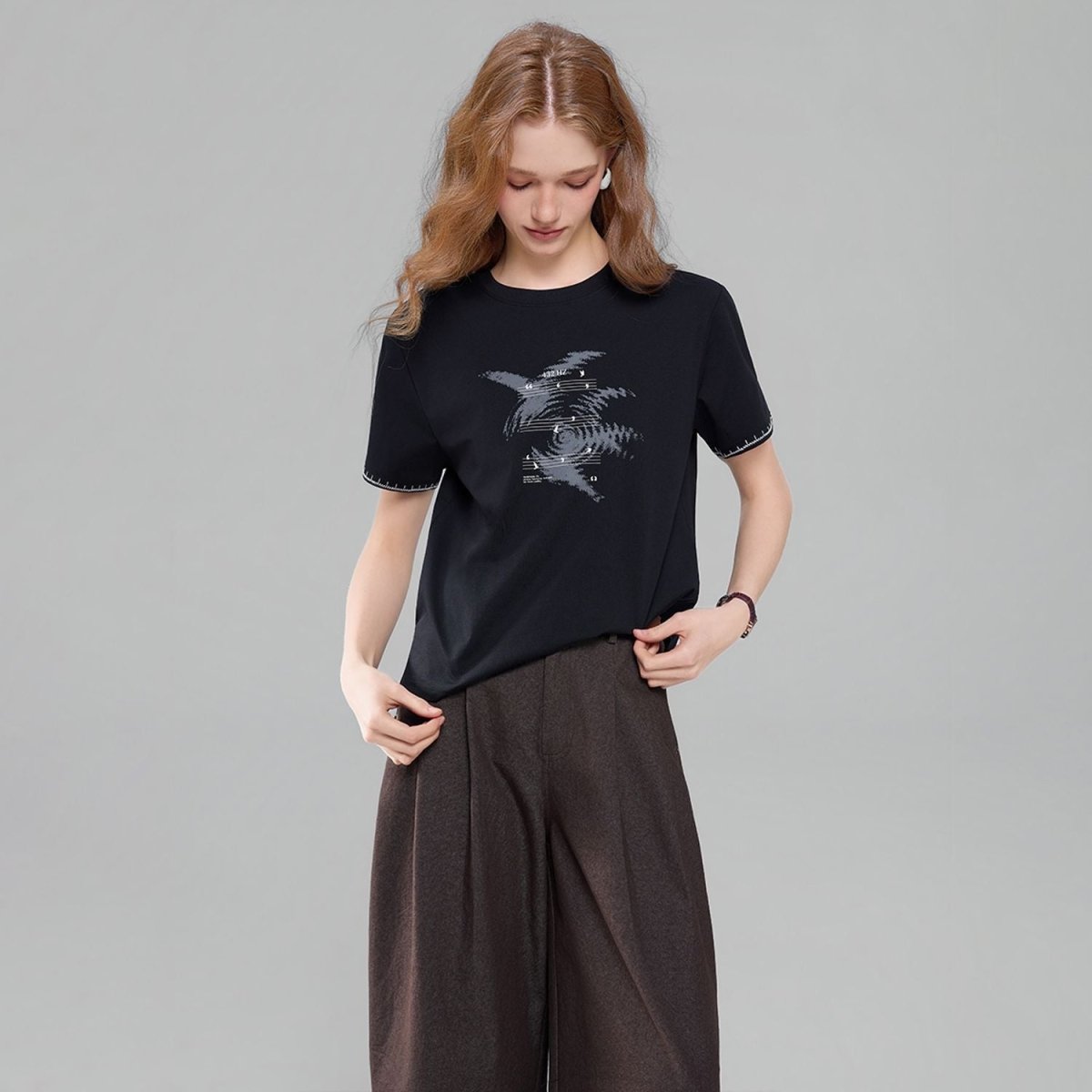 Giordano Women Boyfriend Fit Cotton Graphic Crew Tee - Premium Print Tee
