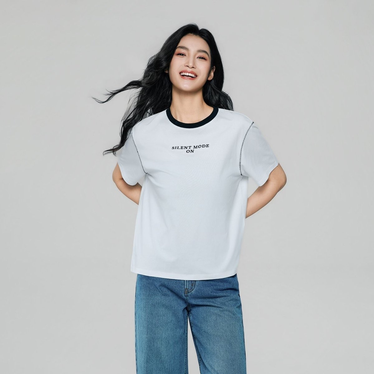 Giordano Women Cotton Graphic Crewneck Tee - Premium Print Tee