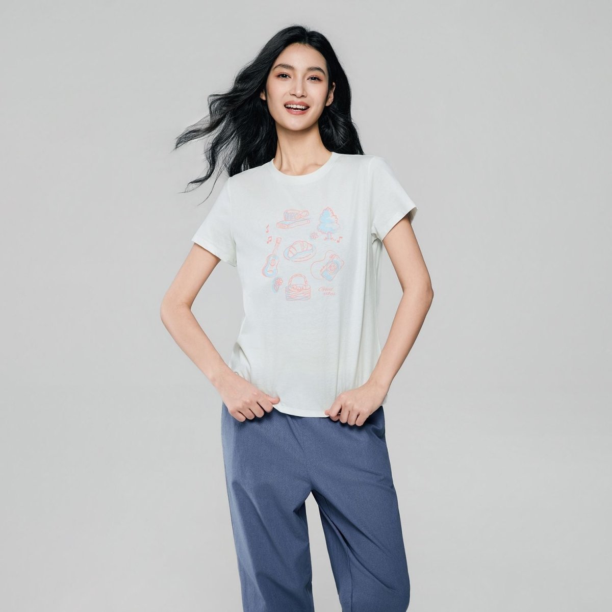 Giordano Women’s Cotton Crew Neck Printed Comfort Tee - first_variant_option_2 Premium Print Tee for Giordano