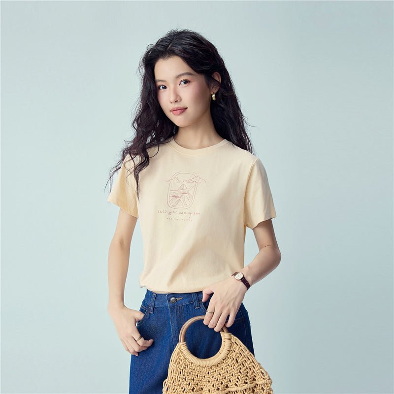 Giordano Women’s Cotton Holiday Graphic T-Shirt | Online Exclusive - first_variant_option_2 Premium Print Tee for Giordano