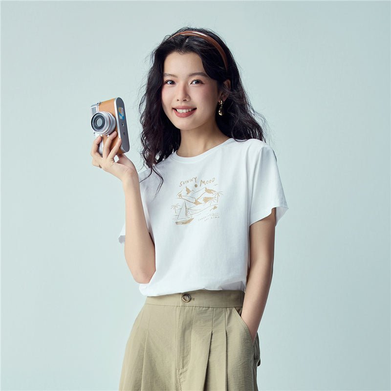 Giordano Women’s Cotton Holiday Graphic T-Shirt | Online Exclusive - first_variant_option_2 Premium Print Tee for Giordano