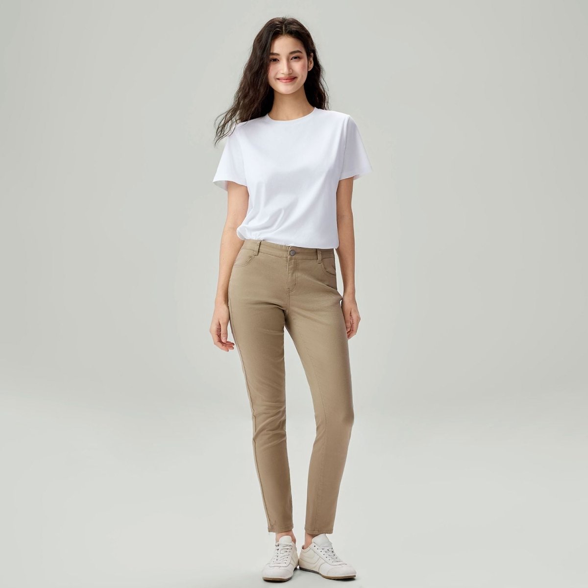 Giordano Women’s High-Waist Twill Regular Tapered Fit Pant - Premium Pants