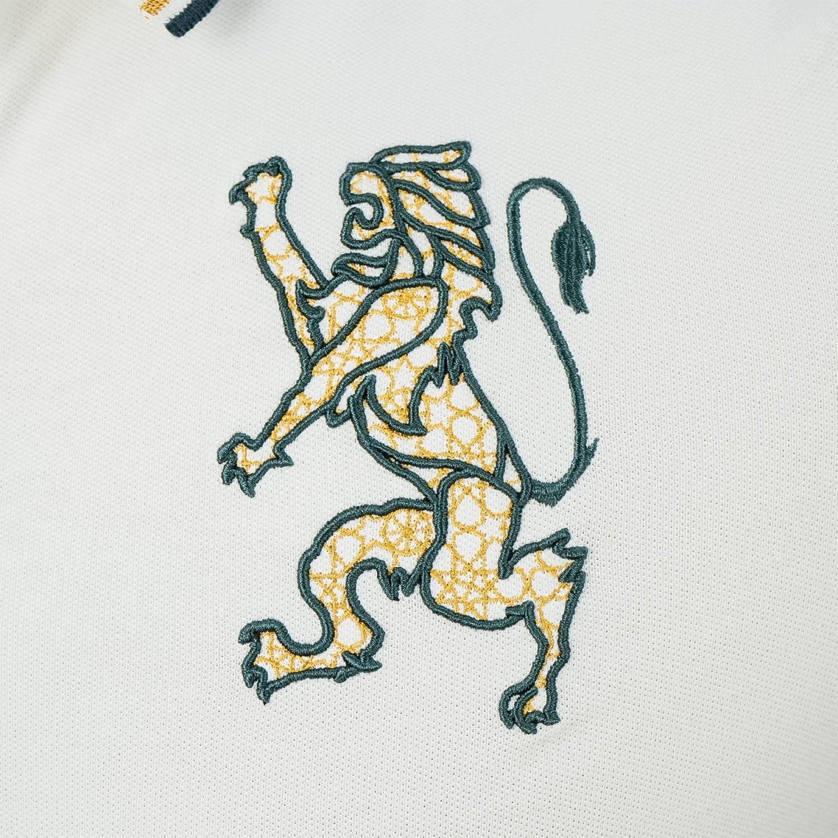 Men's 3D Lion Polo: Slim Fit, Bold Embroidery, Premium Pique S - Shop Giordano