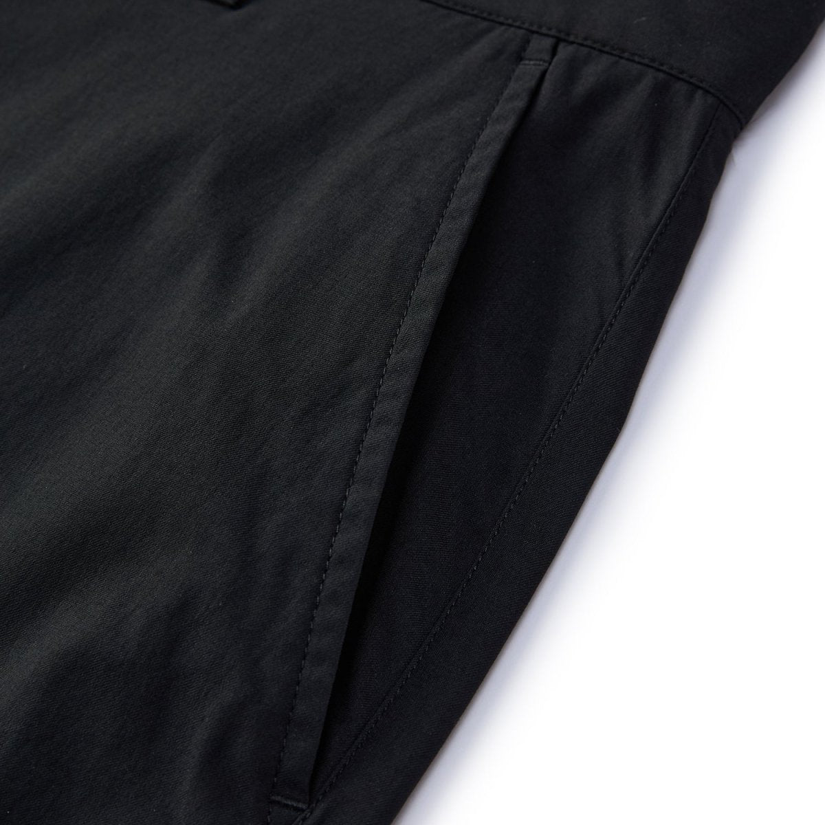 Men's 4 - Way Stretch Khaki Pants: Comfort & Style 30 - Shop Giordano