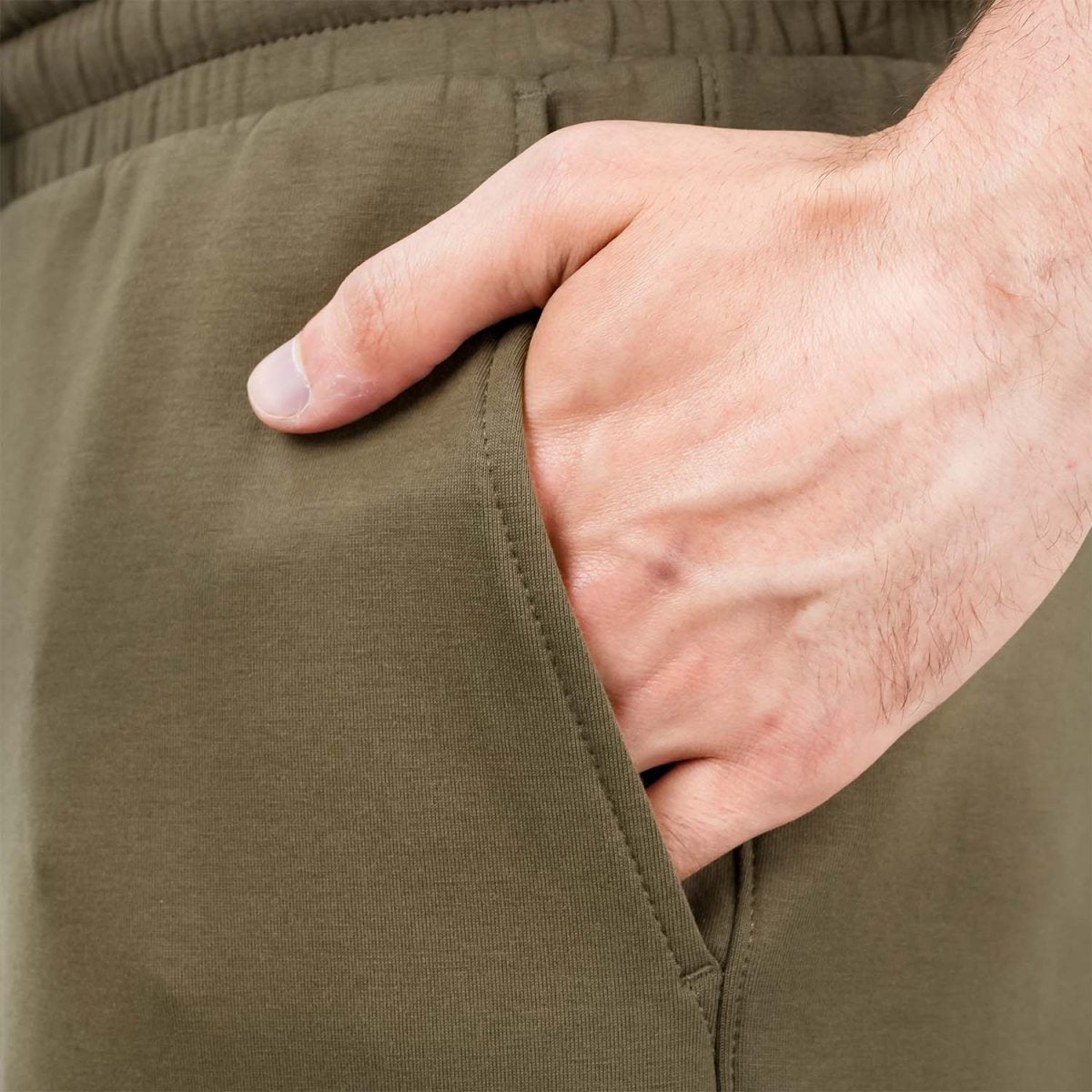 Men's Air Knit Joggers: Relaxed Tapered Fit, Elastic Waist Comfort - Giordano