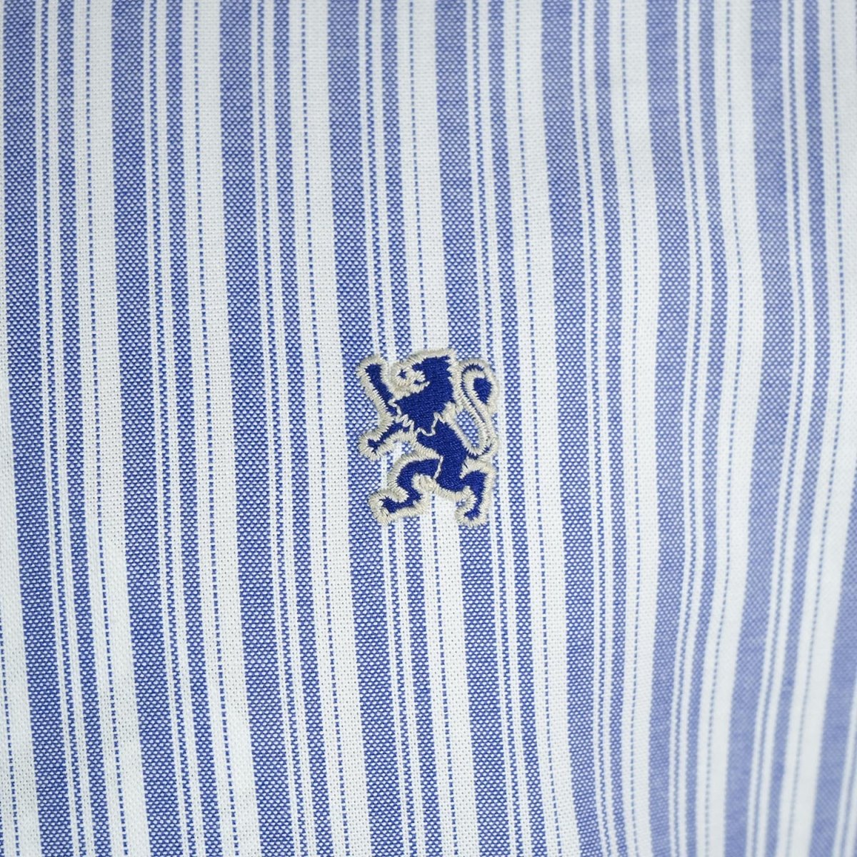 Men's Cotton Oxford Shirt - Small Lion Embroidery, Slim Fit, Full Button S - Shop Giordano
