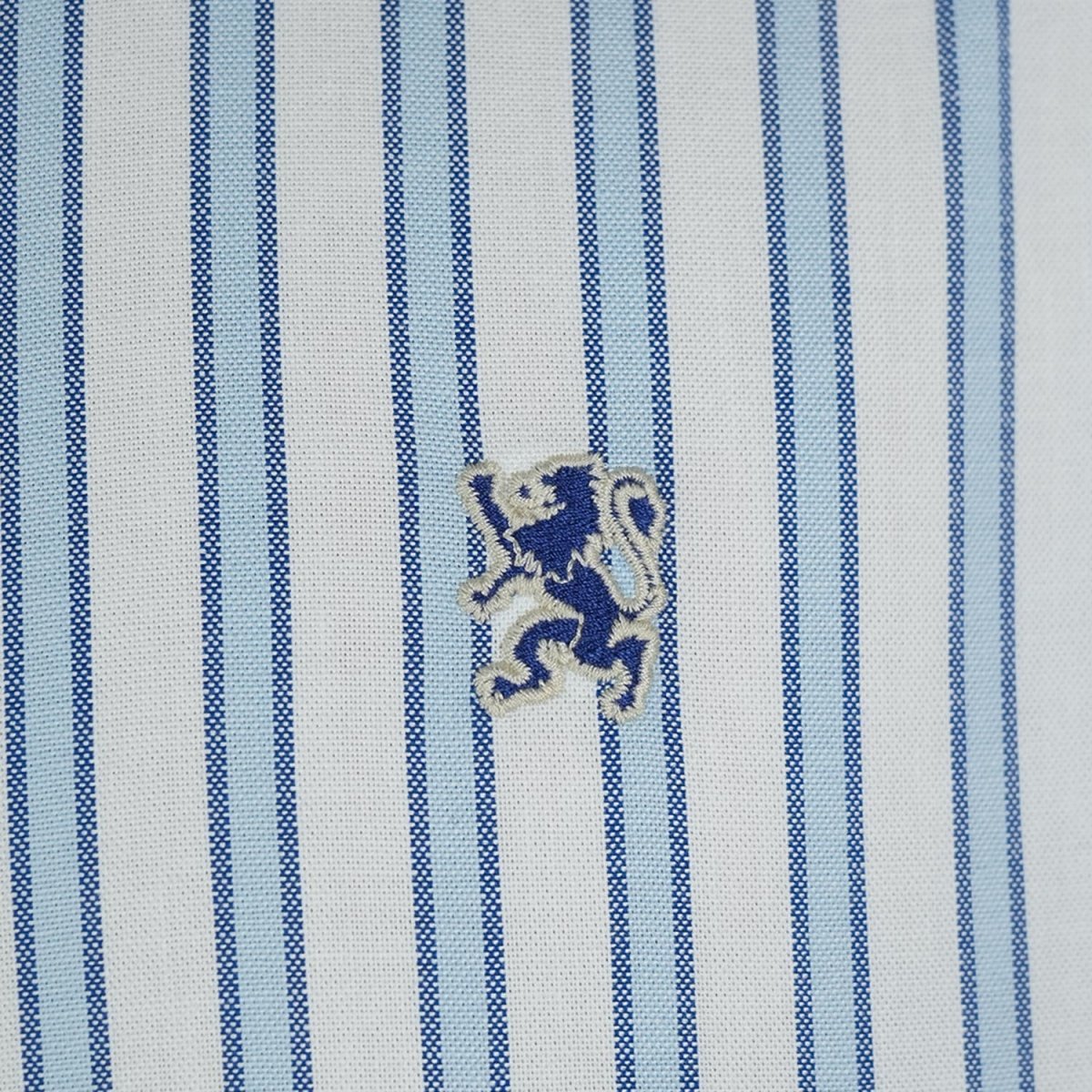 Men's Cotton Oxford Shirt - Small Lion Embroidery, Slim Fit, Full Button S - Shop Giordano