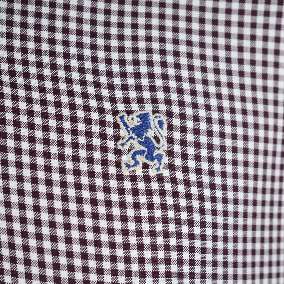 Men's Cotton Oxford Shirt - Small Lion Embroidery, Slim Fit, Full Button S - Shop Giordano
