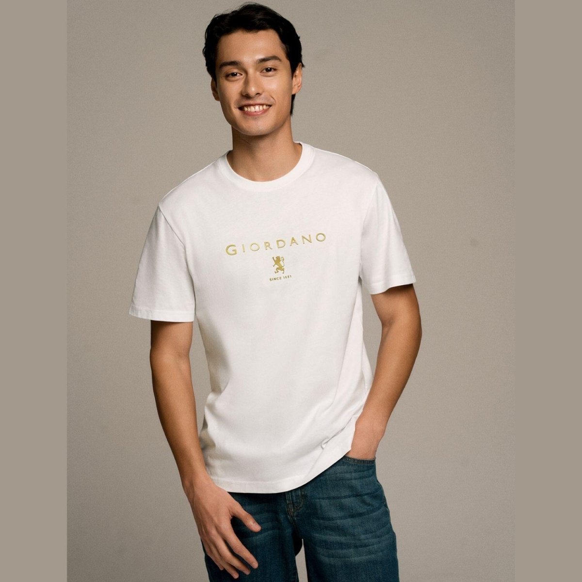 Men's Cotton Signature Print Slim Fit Tee - Giordano