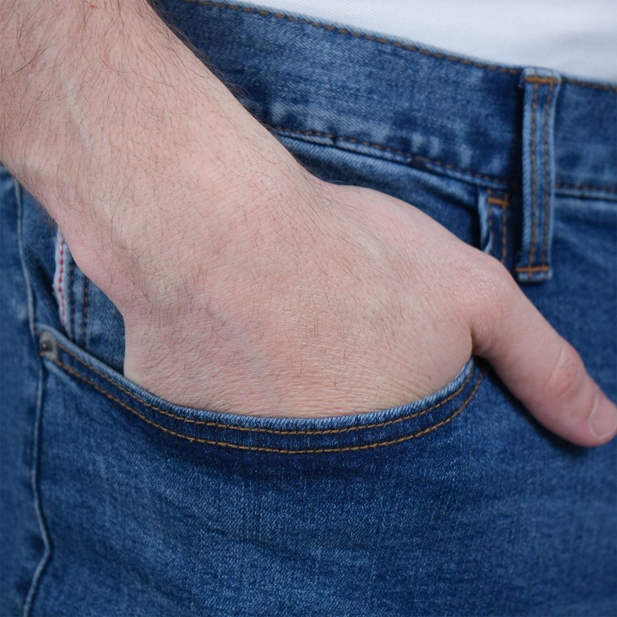 Men's Cotton Spandex Denim Low Rise Skinny Fit Tapered Jeans 30 - Shop Giordano