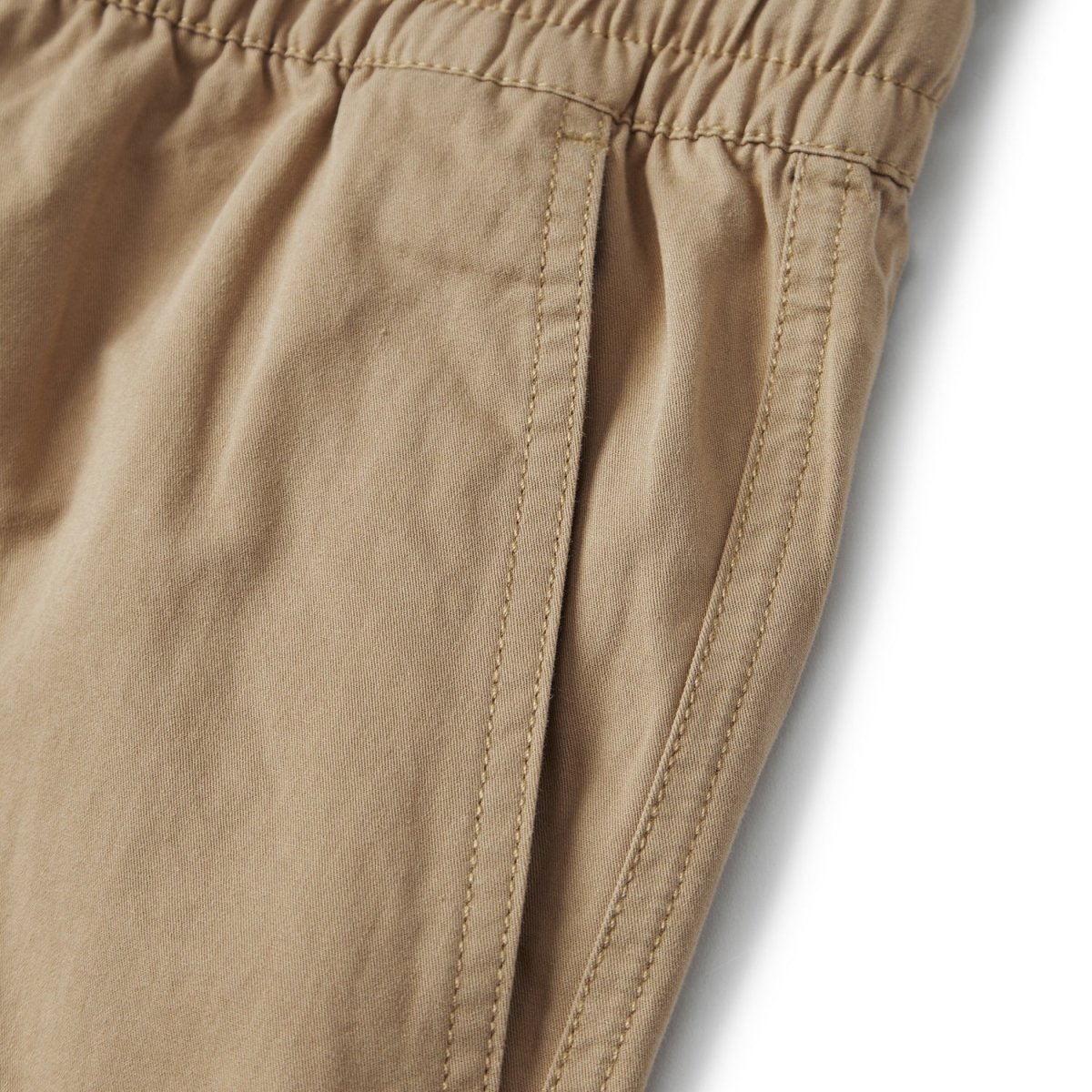 Men's Cotton Twill Bermuda Shorts: Slim Fit, Elastic Waist, Ultimate Comfort - Giordano