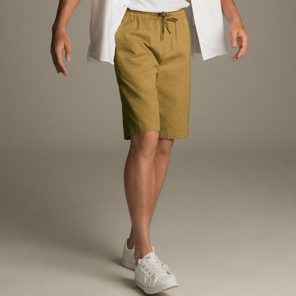 Men's Cotton Twill Bermuda Shorts: Slim Fit, Elastic Waist, Ultimate Comfort - Giordano
