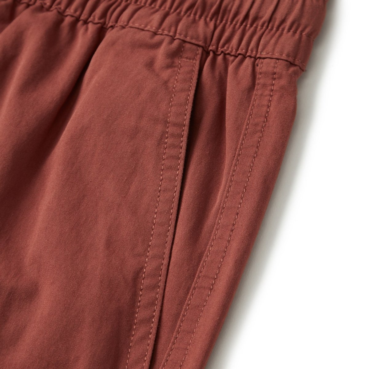 Men's Cotton Twill Bermuda Shorts: Slim Fit, Elastic Waist, Ultimate Comfort - Giordano