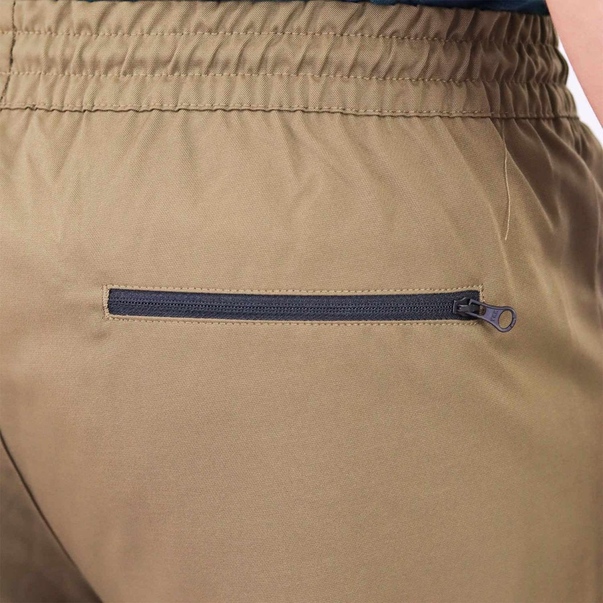 Men's G - Motion Polyester Plain Weave Mid Rise Regular Tapered Fit Elastic Waist Jogger - Giordano