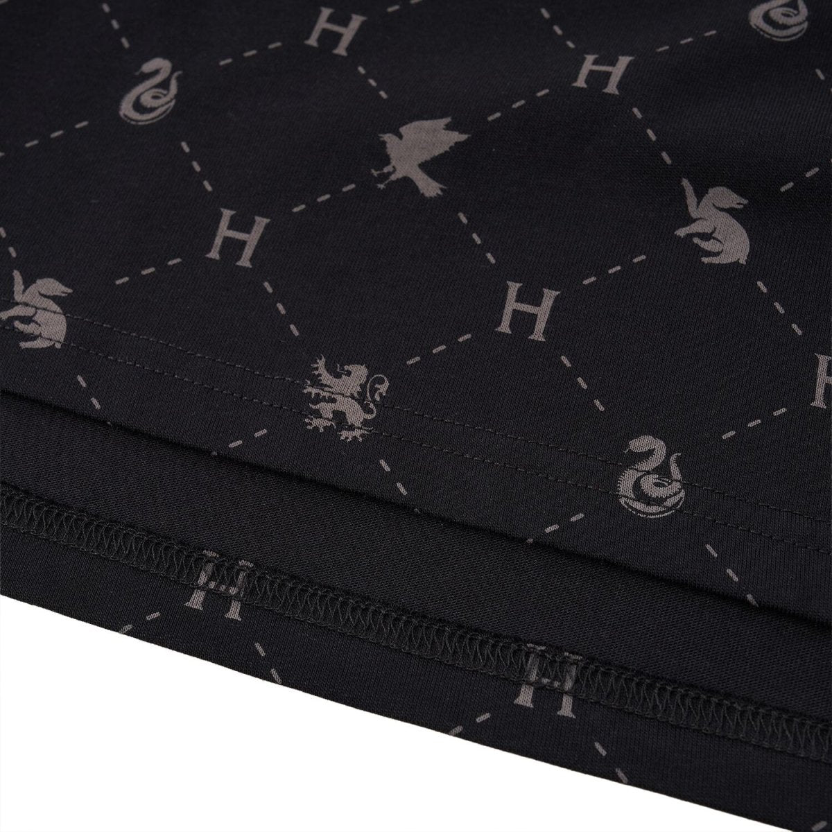 Men's Harry Potter Cotton Short Sleeve All - Over Print Tee - Limited Edition Collection S - Shop Giordano