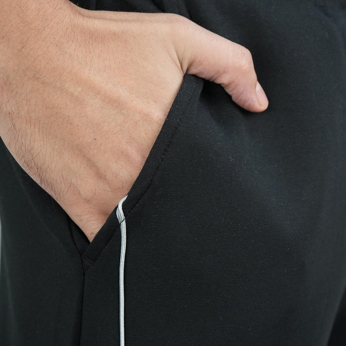 Men's Knit Joggers: Interlock Fabric, Seasonal Fit S - Shop Giordano