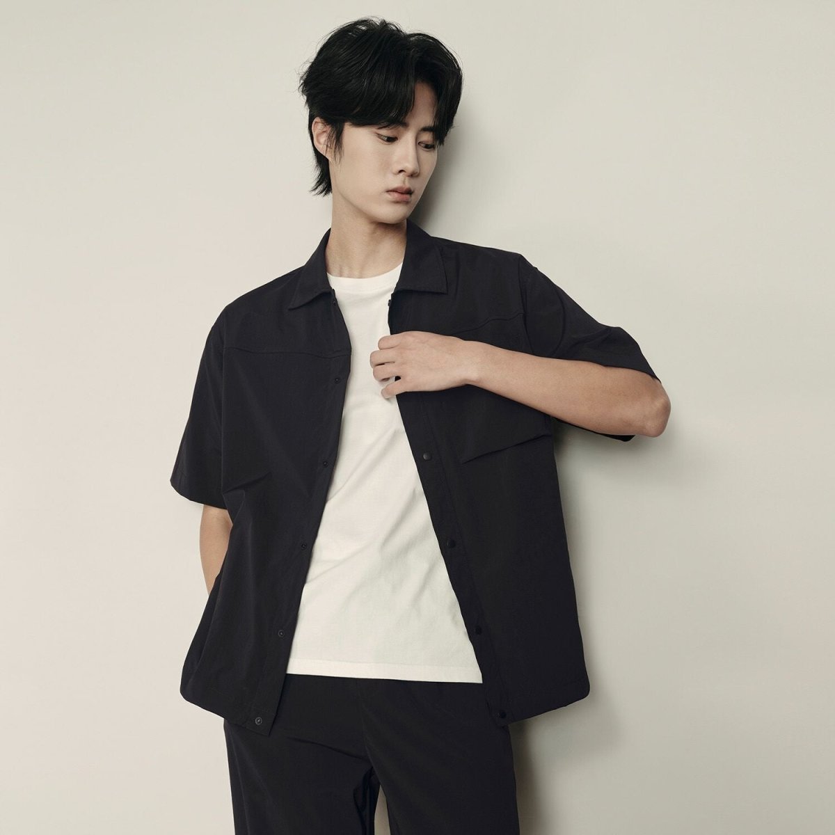Men’S Nylon Stretch Short Sleeve Shirt – Lightweight & Water - Resistant | Korea Collection - Giordano