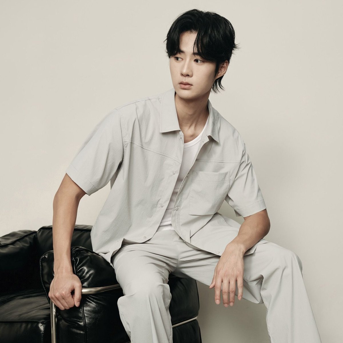 Men’S Nylon Stretch Short Sleeve Shirt – Lightweight & Water - Resistant | Korea Collection - Giordano
