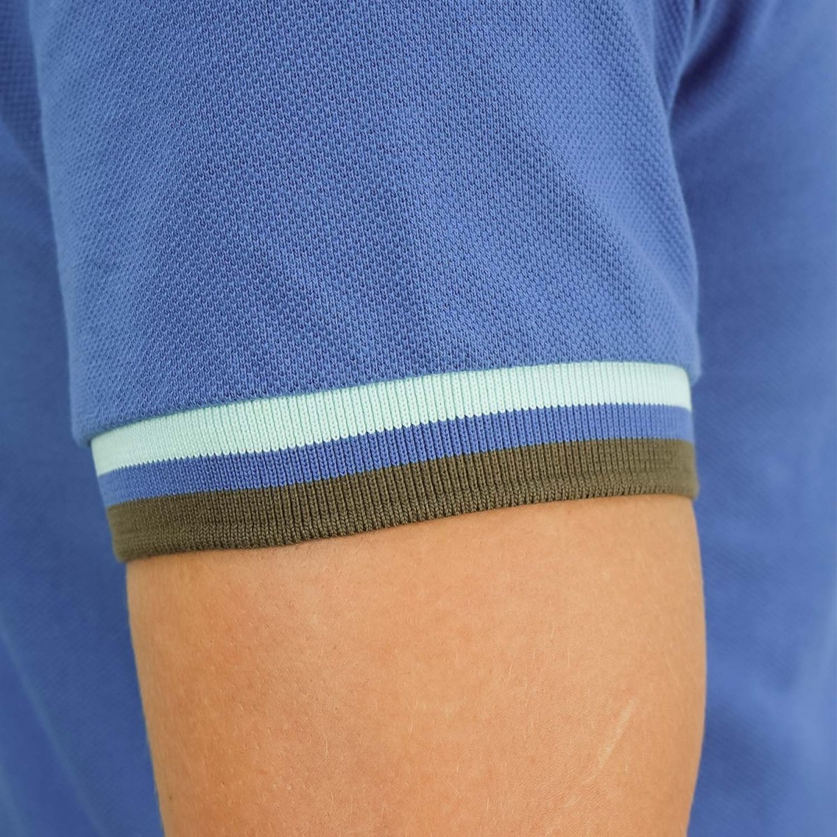 Men's Performance Polo: Classic Piqué, Tipped Collar, Embroidered Detail - Giordano
