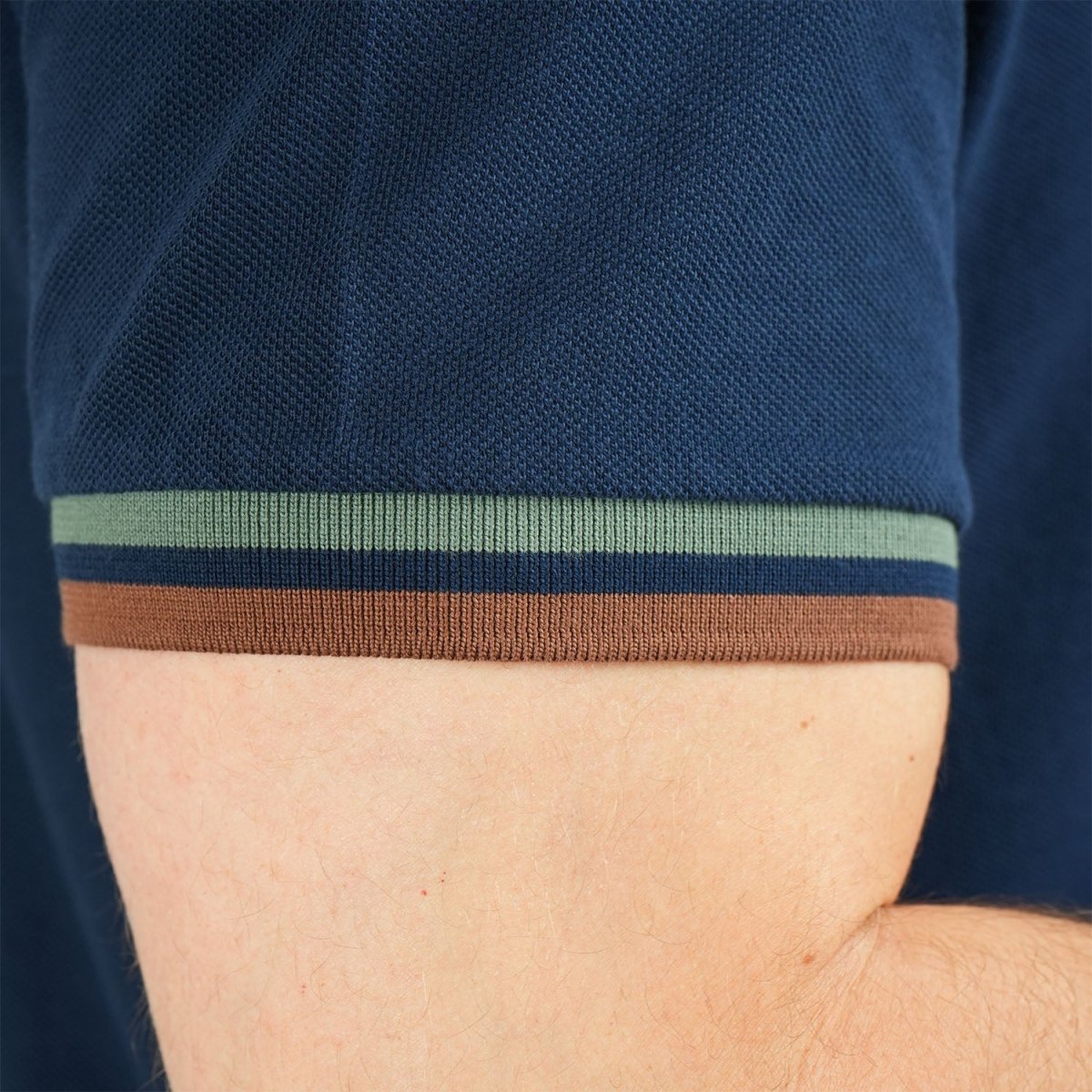 Men's Performance Slim Fit Lion Embroidery Solid Polo S - Shop Giordano