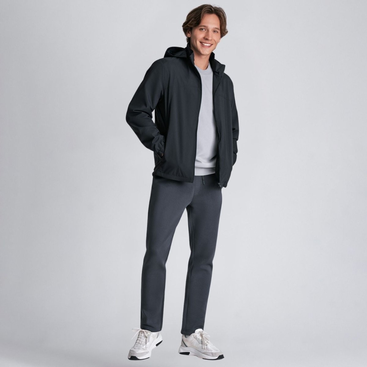 Giordano Men's Regular Fit Sorona Lightweight Windbreaker - Premium Jackets