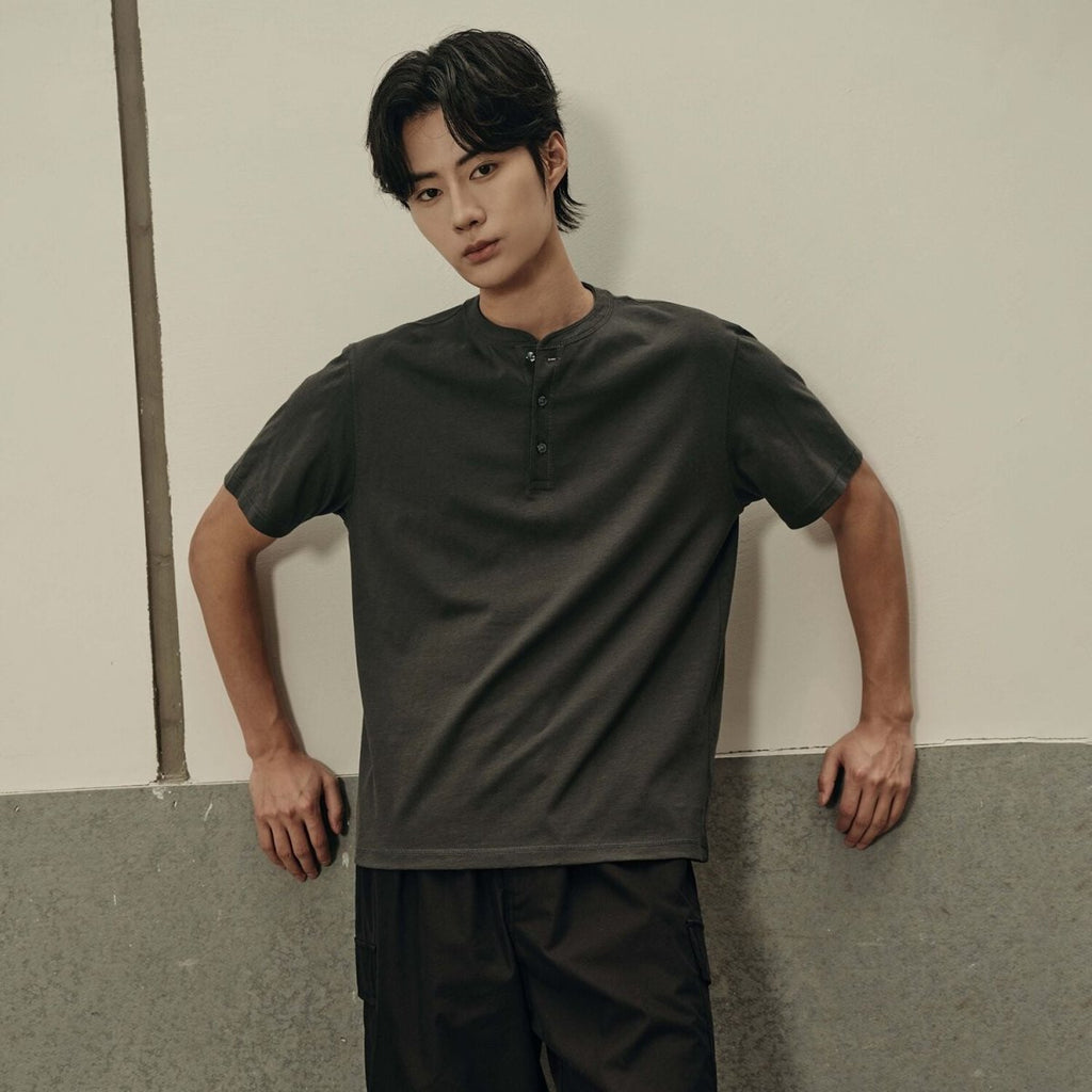 Men’S Slim Fit Crew Neck Tee – Lightweight & Everyday Essential | Korea Collection S - Shop Giordano