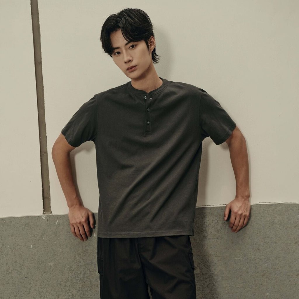 Men’S Slim Fit Crew Neck Tee – Lightweight & Everyday Essential | Korea Collection S - Shop Giordano
