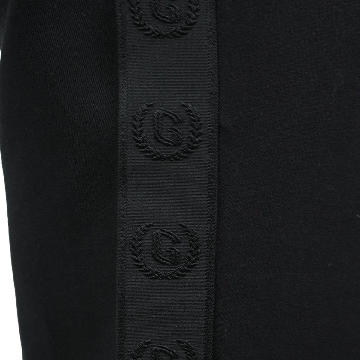 Men's Slim Fit Mid - Rise Interlock Jogger Pants S - Shop Giordano