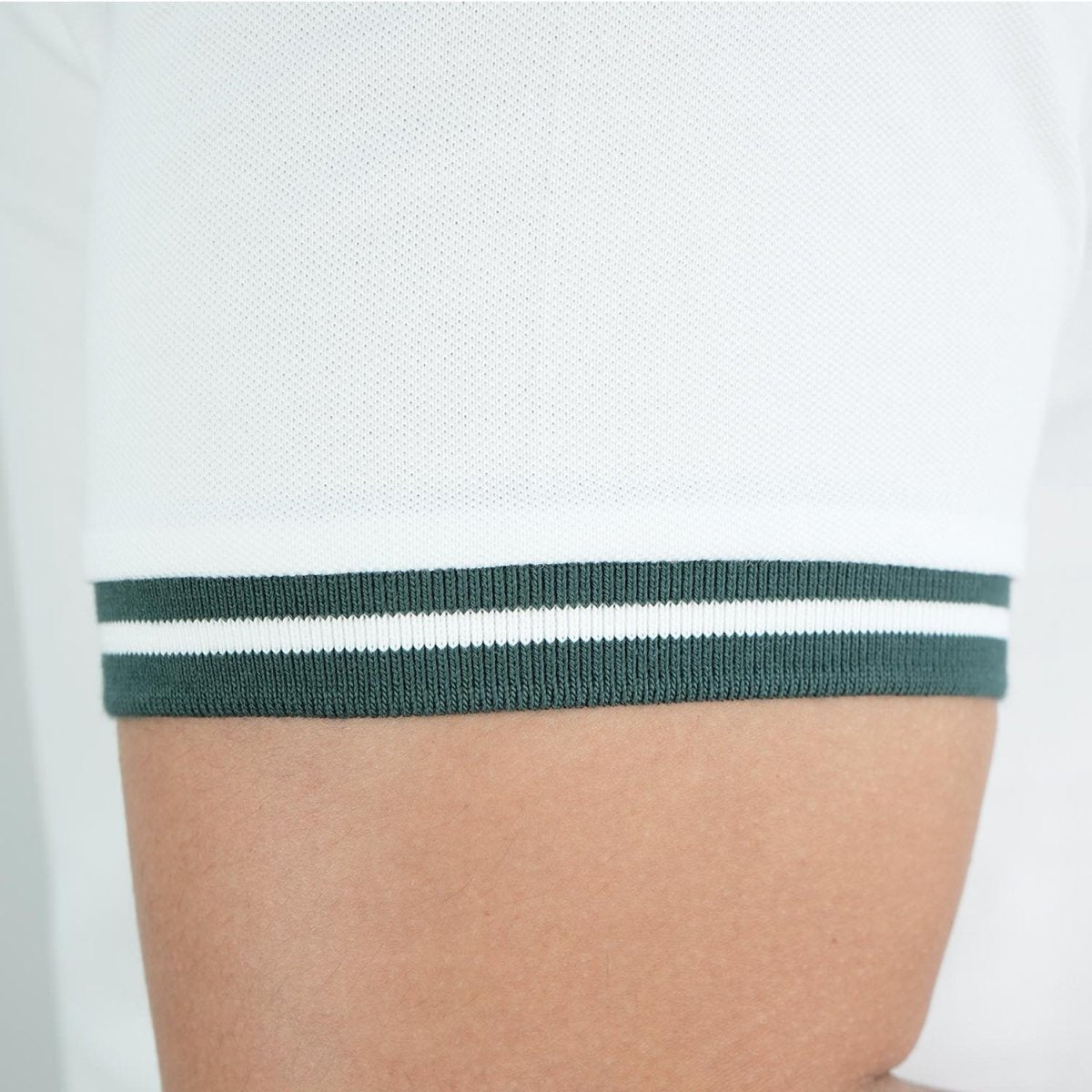 Men's Slim Fit Pique Polo: Elevated Comfort, Modern Style - Giordano