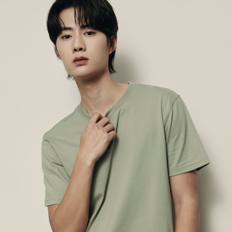 Giordano Men's Slim Fit Tee –Lightweight & Everyday Comfort | Korea Collection - Premium Tee