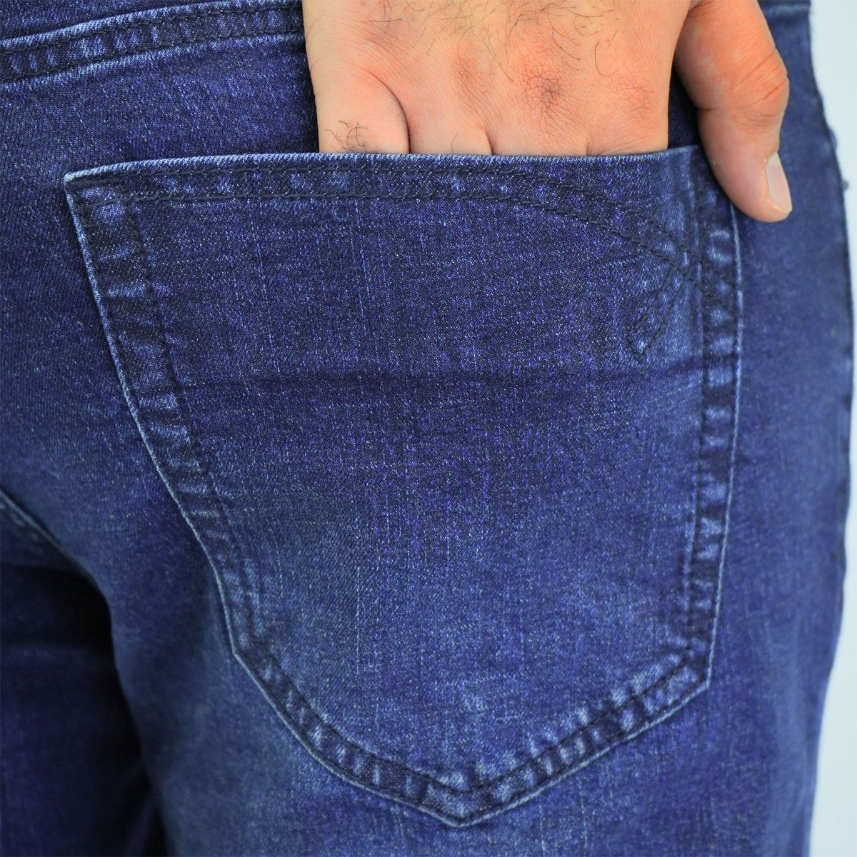 Giordano Men's Stretch Denim Skinny Tapered Jeans - Premium Jeans
