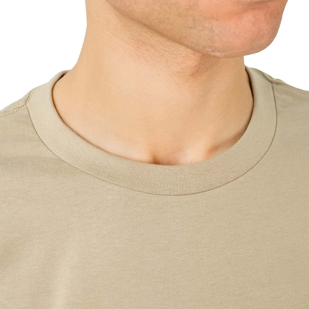 Giordano Men's World Without Strangers Print Tee - Slim Fit, Crew Neck, Cotton - Premium Print Tee