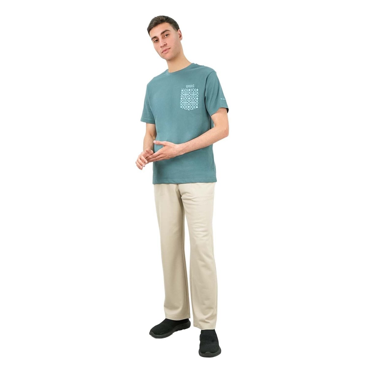 Giordano Men's World Without Strangers Print Tee - Slim Fit, Crew Neck, Cotton - Premium Print Tee