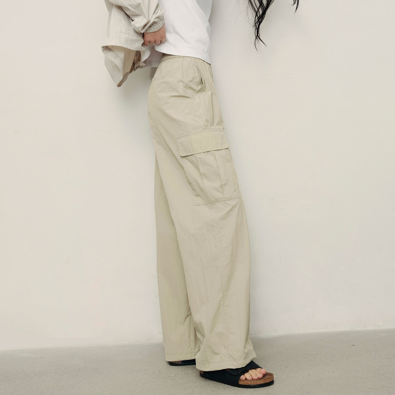 Women's Cropped Nylon Pants | Korea Collection