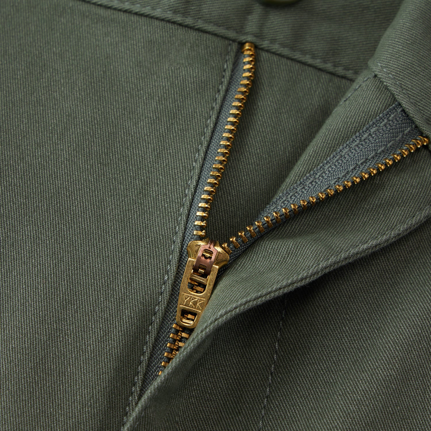 Men's Twill Low Rise Relaxed Fit Cargo Bermuda