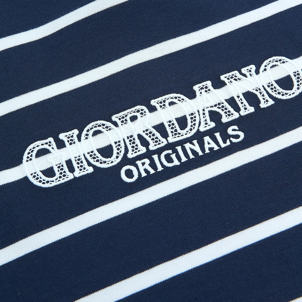 تيشيرت مخطط بقصة بوي فريند مستوحاة من التسعينيات للنساء