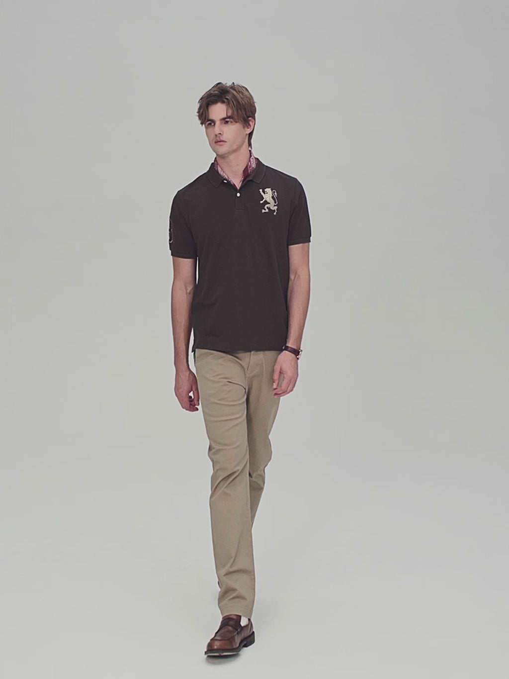 قميص بولو رجالي بقصة ضيقة وتطريز أسد ثلاثي الأبعاد من الليكرا بيكيه