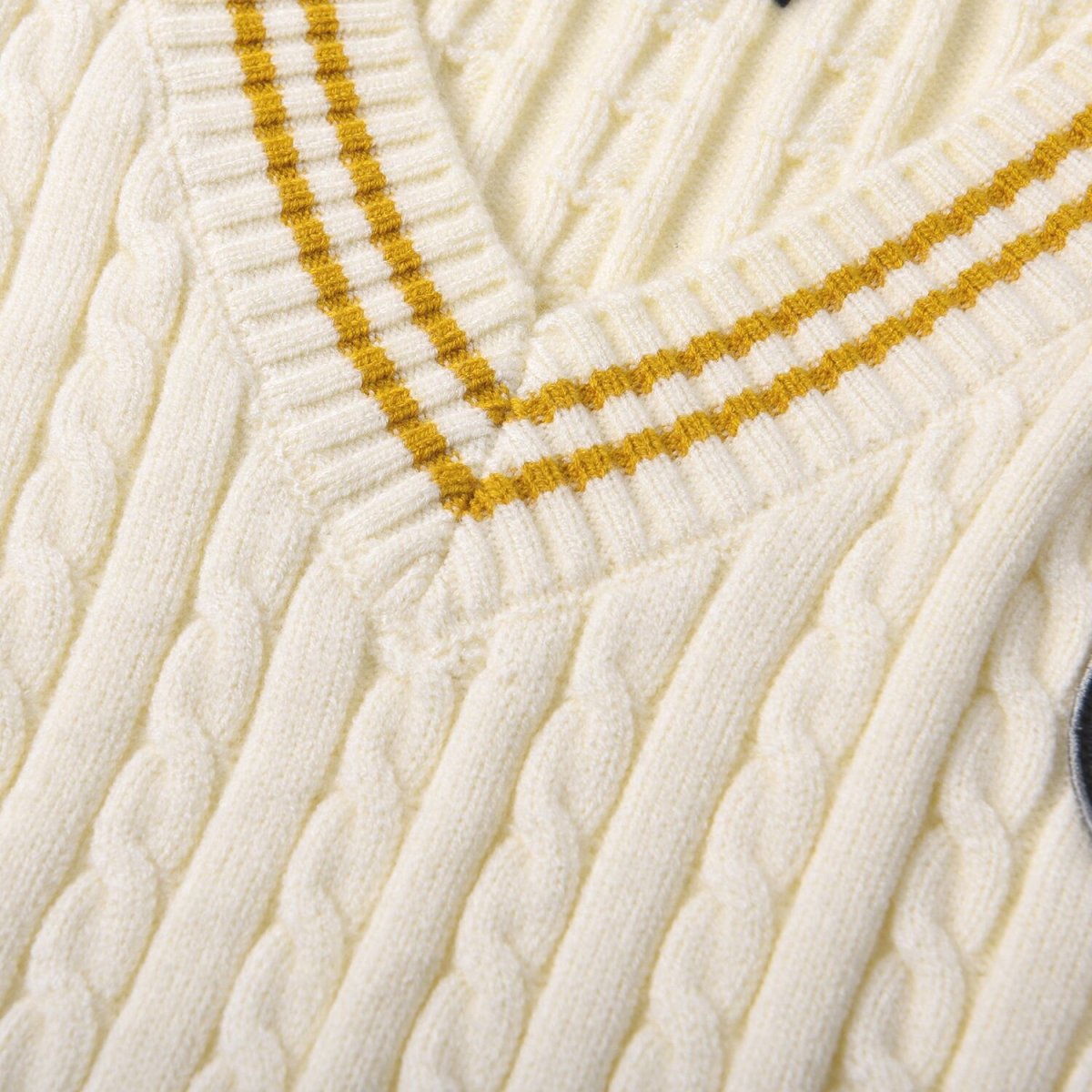 Women Harry Potter Sleeveless V - Neck Cable Knit Sweater Vest - Limited Edition Collection S - Shop Giordano